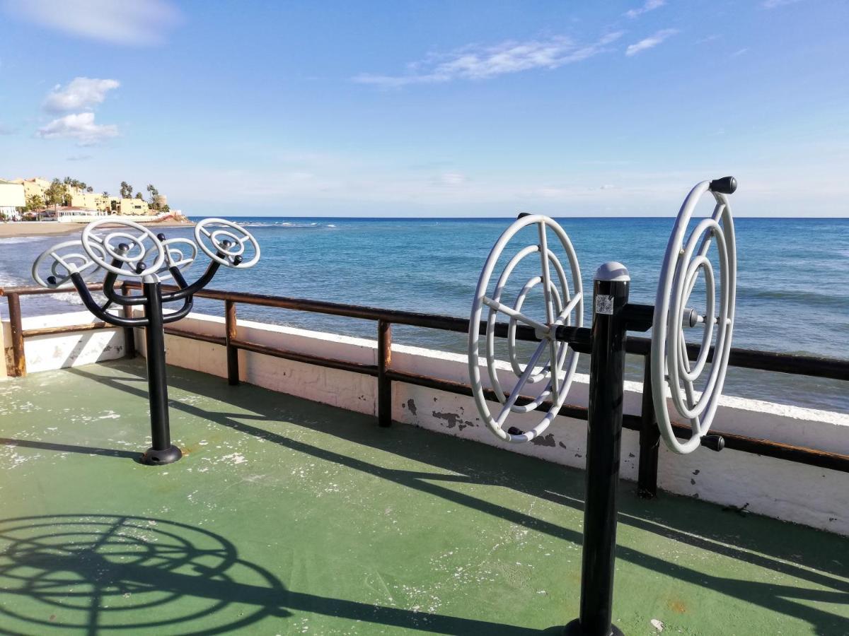 Apartamento Mar Azul, Primera Linea De Playa Sitio de Calahonda エクステリア 写真